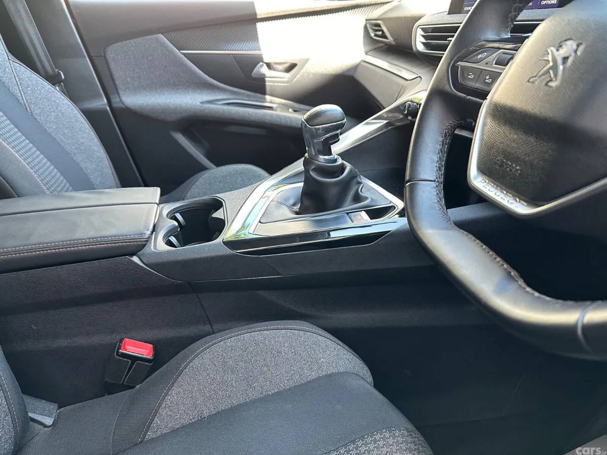 Peugeot 3008 SUV, Diesel, 2018, Red