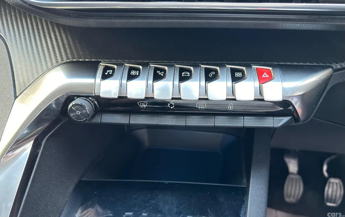 Peugeot 3008 SUV, Diesel, 2018, Red
