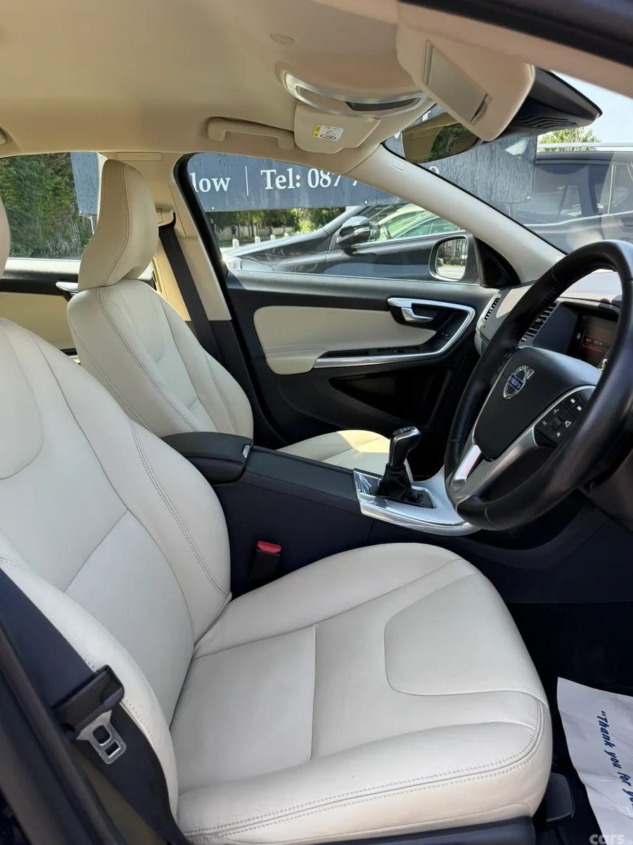 Volvo S60 Saloon, Diesel, 2018, Blue