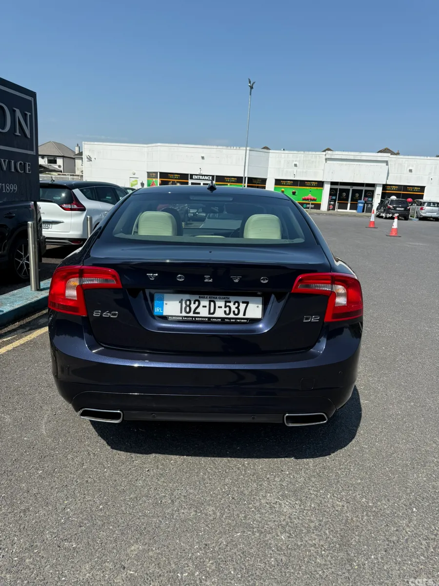 Volvo S60 Saloon, Diesel, 2018, Blue