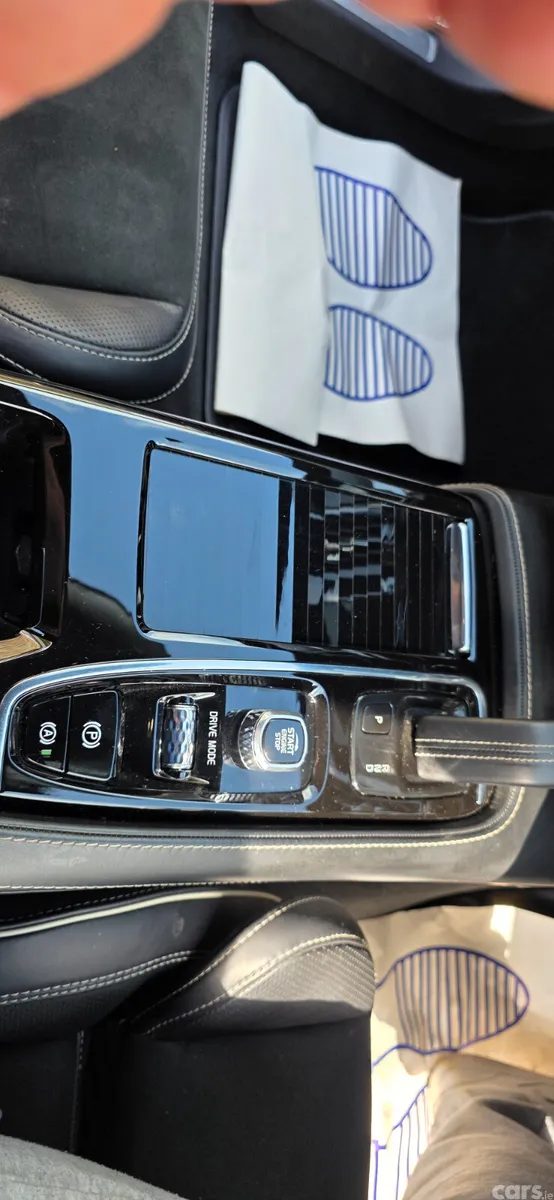 Volvo S90 Saloon, Petrol Plug-in Hybrid, 2021, Black