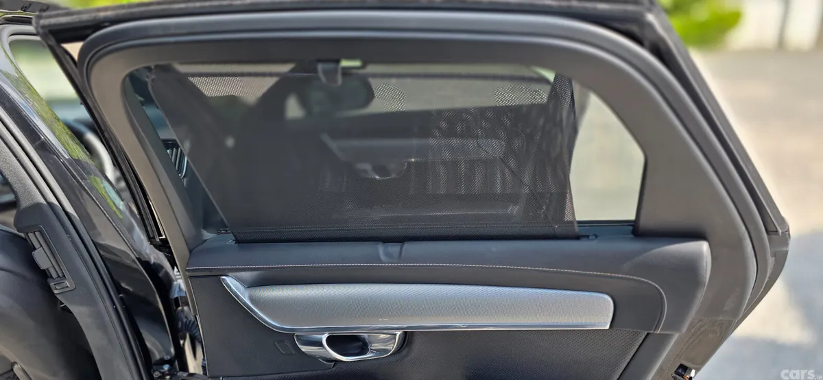Volvo S90 Saloon, Petrol Plug-in Hybrid, 2021, Black
