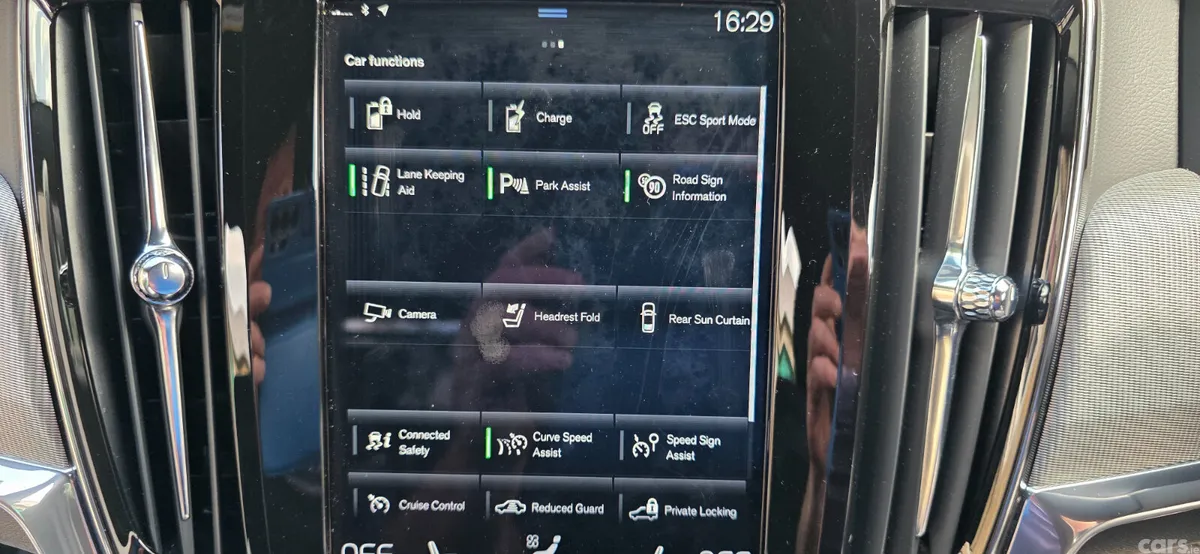 Volvo S90 Saloon, Petrol Plug-in Hybrid, 2021, Black