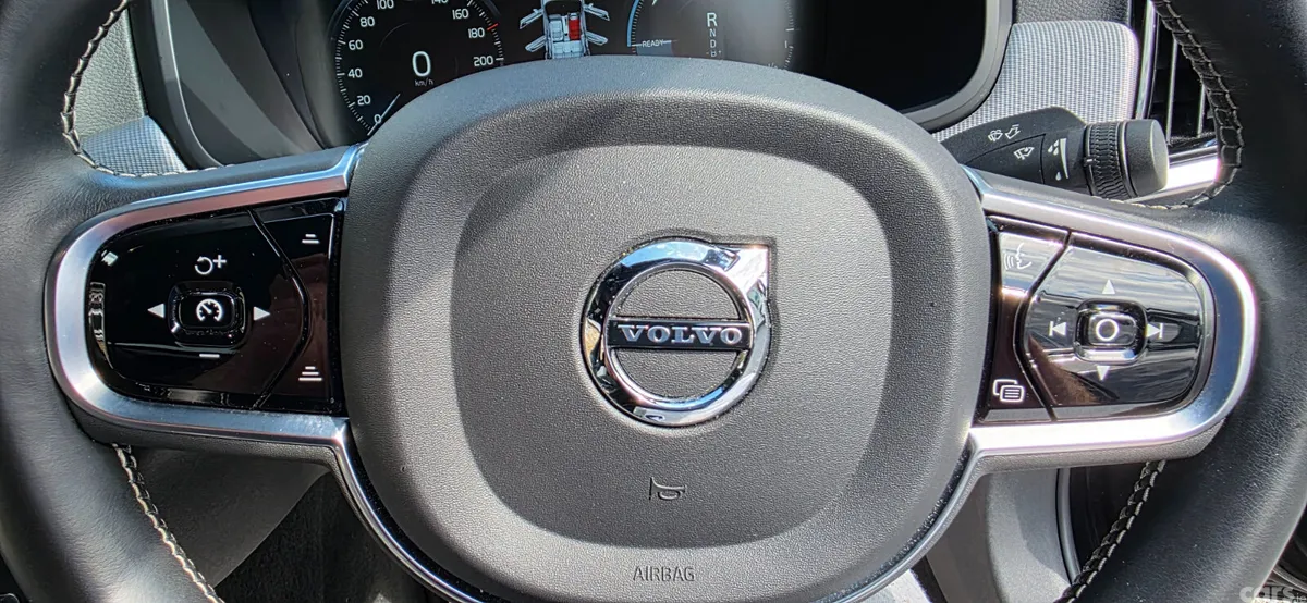 Volvo S90 Saloon, Petrol Plug-in Hybrid, 2021, Black