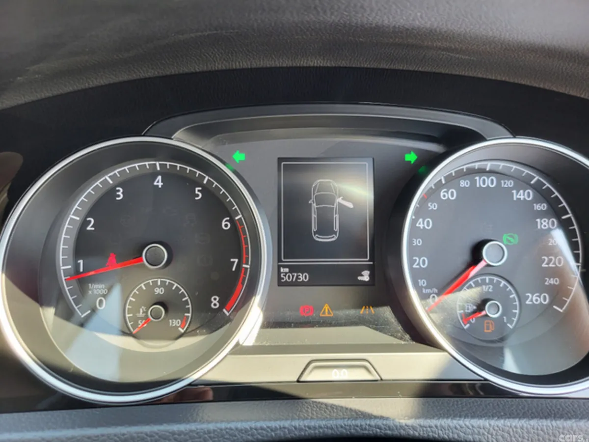 Volkswagen Golf Hatchback, Petrol, 2016, Red