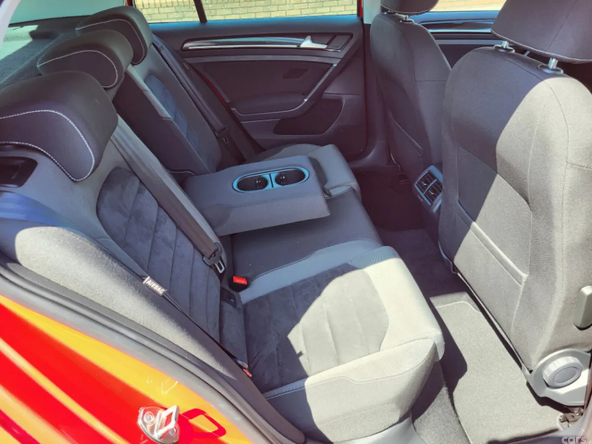 Volkswagen Golf Hatchback, Petrol, 2016, Red