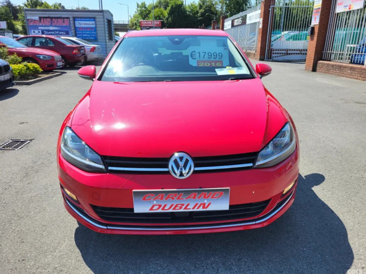 Volkswagen Golf Hatchback, Petrol, 2016, Red