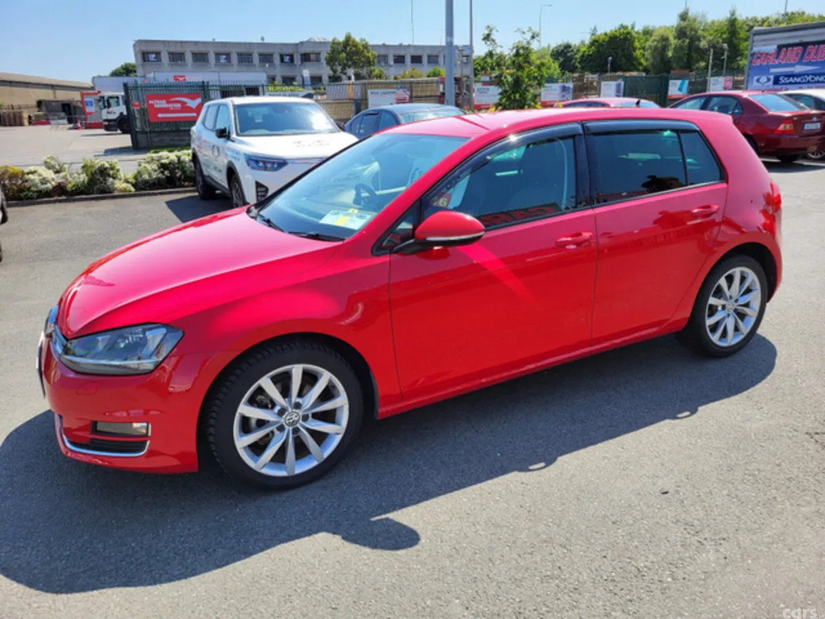 Volkswagen Golf Hatchback, Petrol, 2016, Red