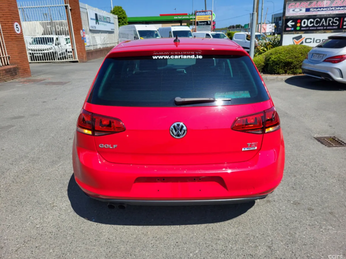 Volkswagen Golf Hatchback, Petrol, 2016, Red