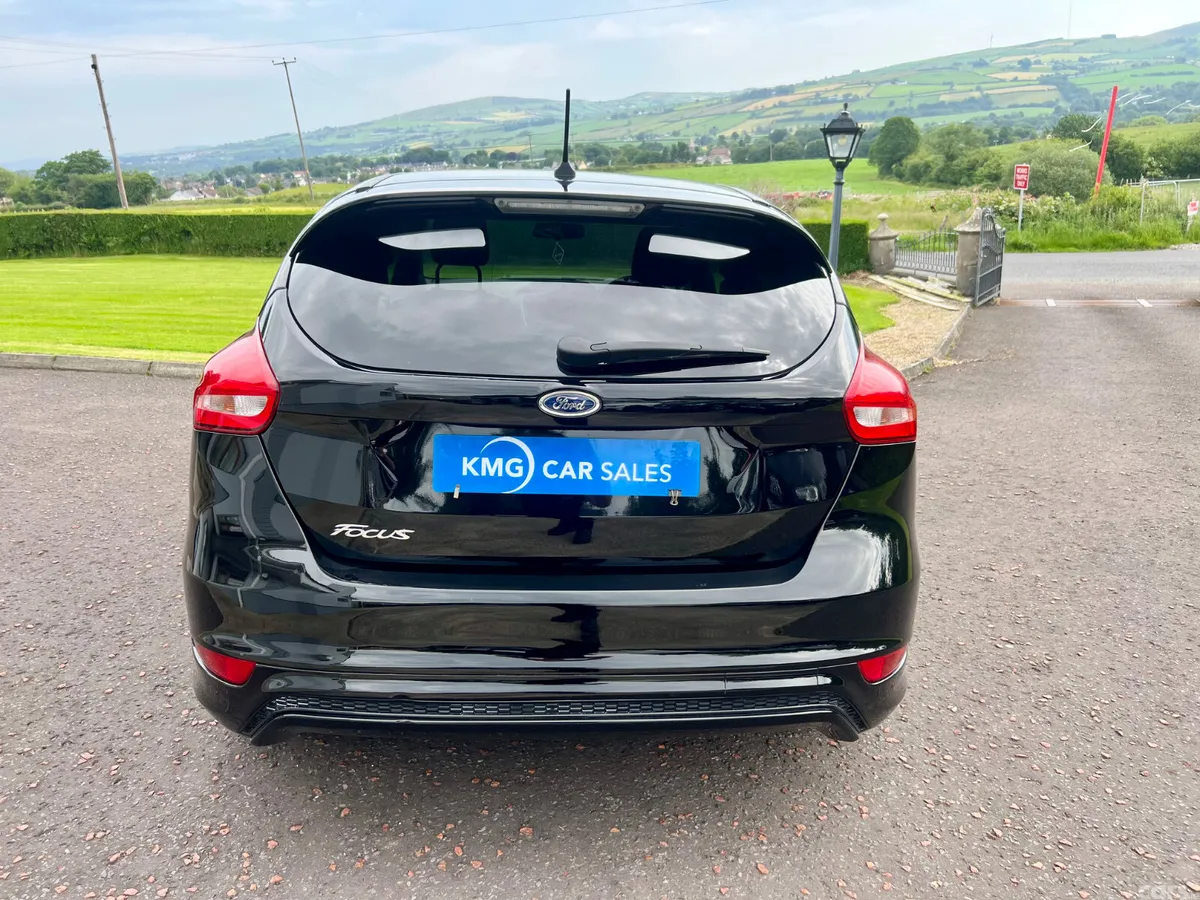 Ford Focus Hatchback, Diesel, 2017, Black