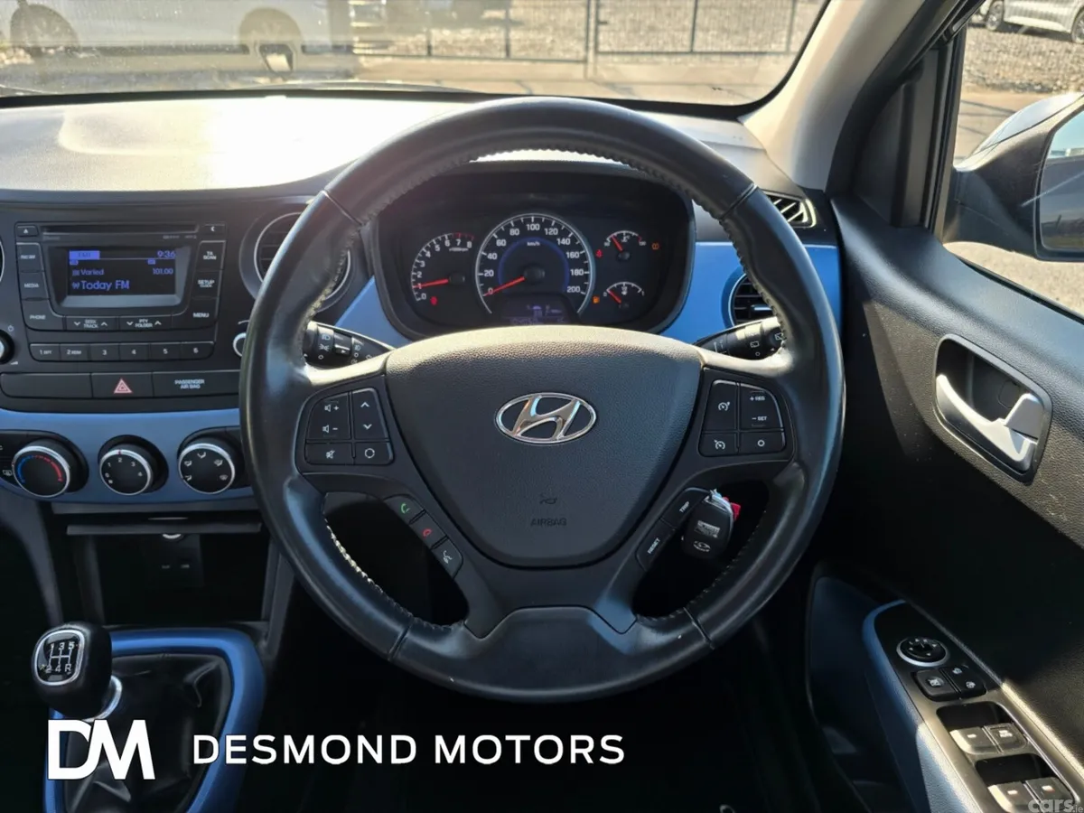 Hyundai i10 Hatchback, Petrol, 2016, Black