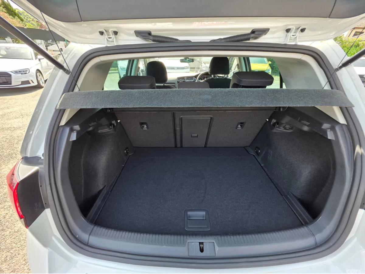 Volkswagen Golf Hatchback, Petrol, 2019, White