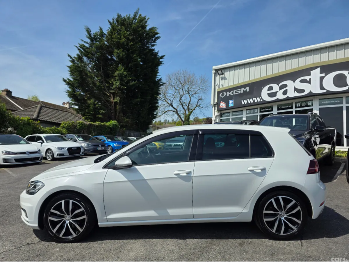 Volkswagen Golf Hatchback, Petrol, 2019, White