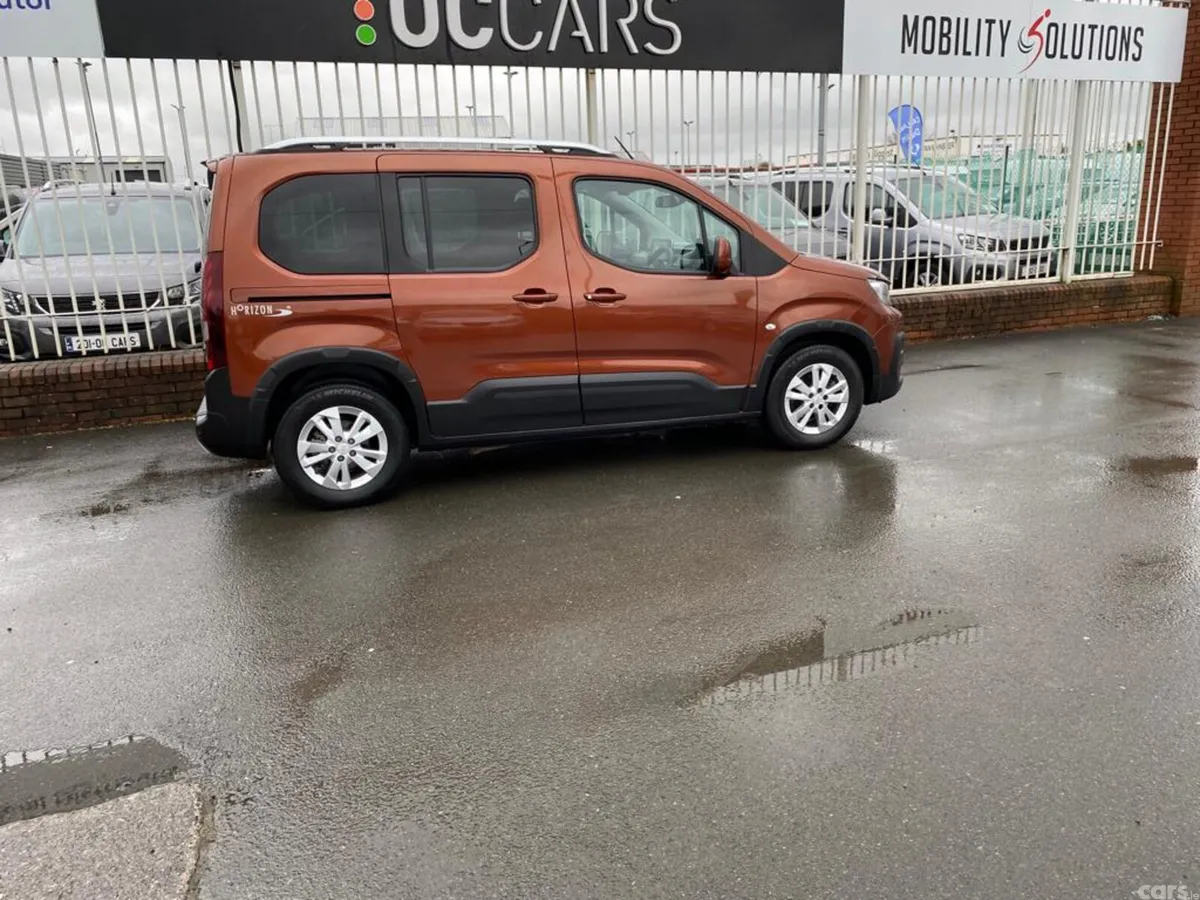 Peugeot Rifter MPV, Diesel, 2021, Orange