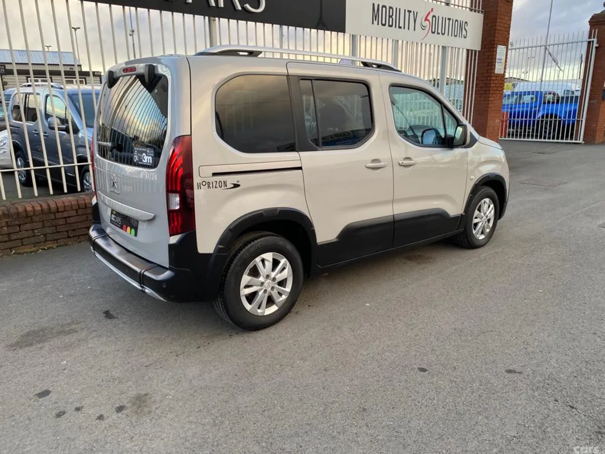 Peugeot Rifter MPV, Diesel, 2020, Beige