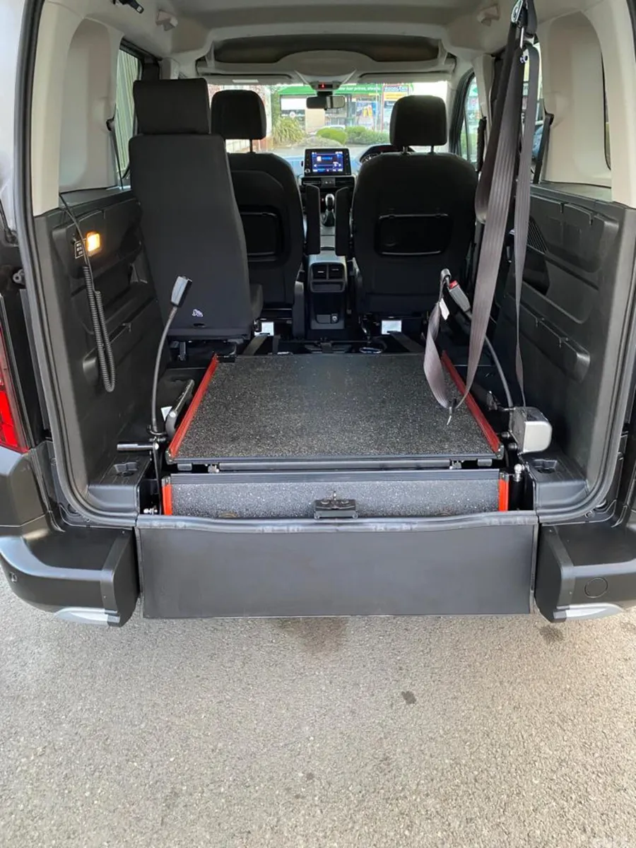 Peugeot Rifter MPV, Diesel, 2020, Beige