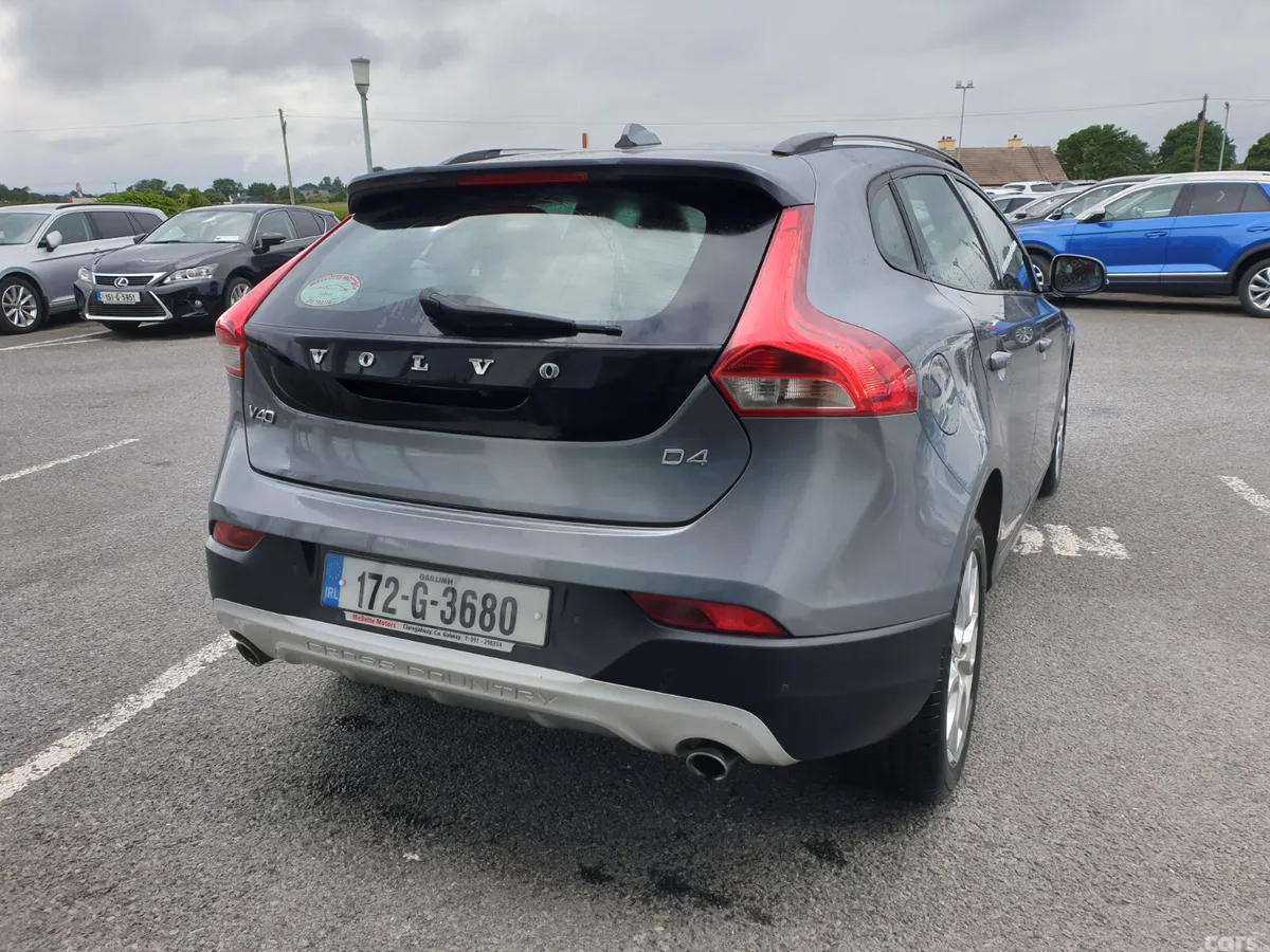 Volvo V40 Hatchback, Diesel, 2017, Grey