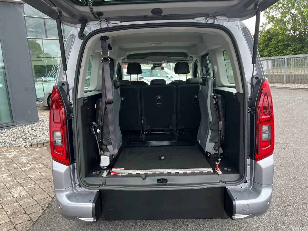 Opel Combo MPV, Diesel, 2026, Grey