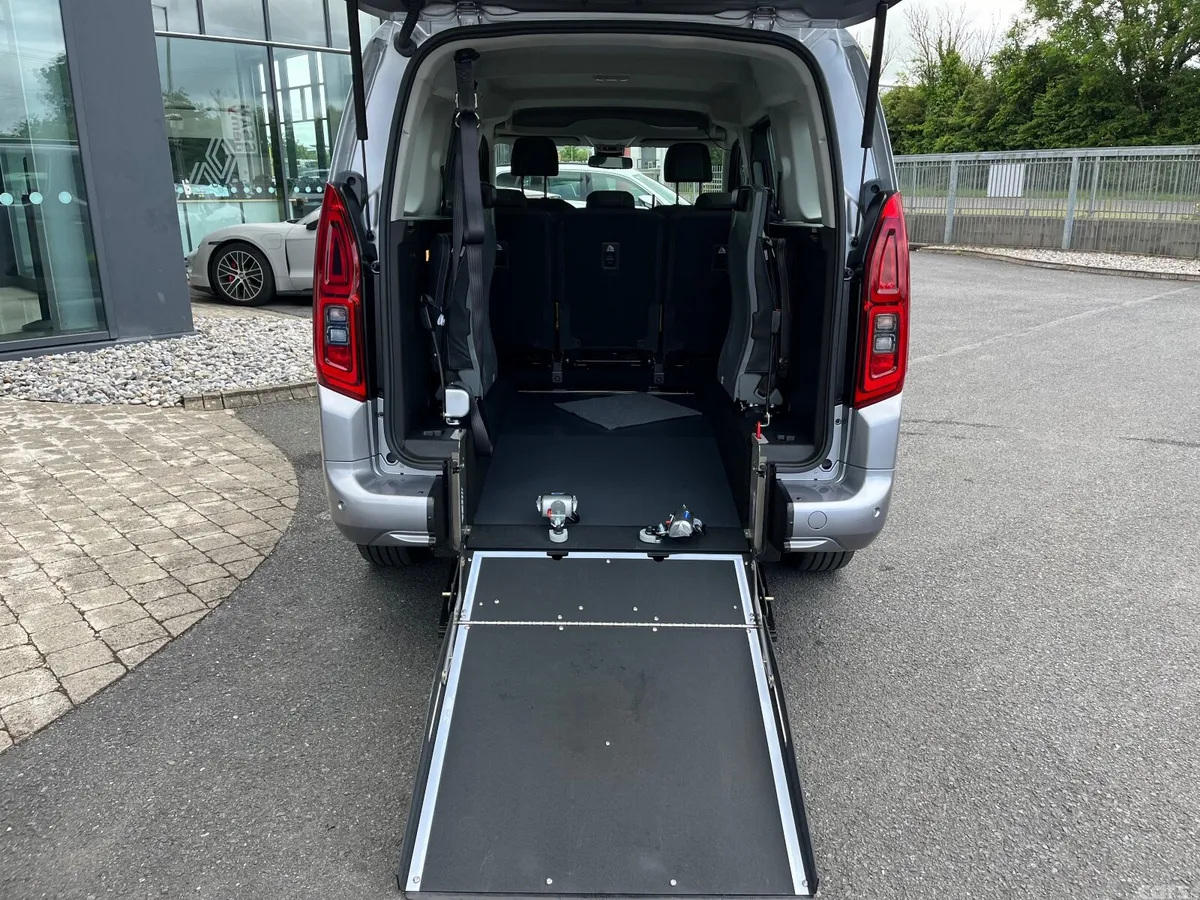 Opel Combo MPV, Diesel, 2026, Grey