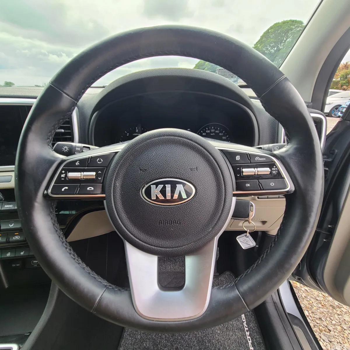Kia Sportage SUV, Diesel Hybrid, 2022, Grey