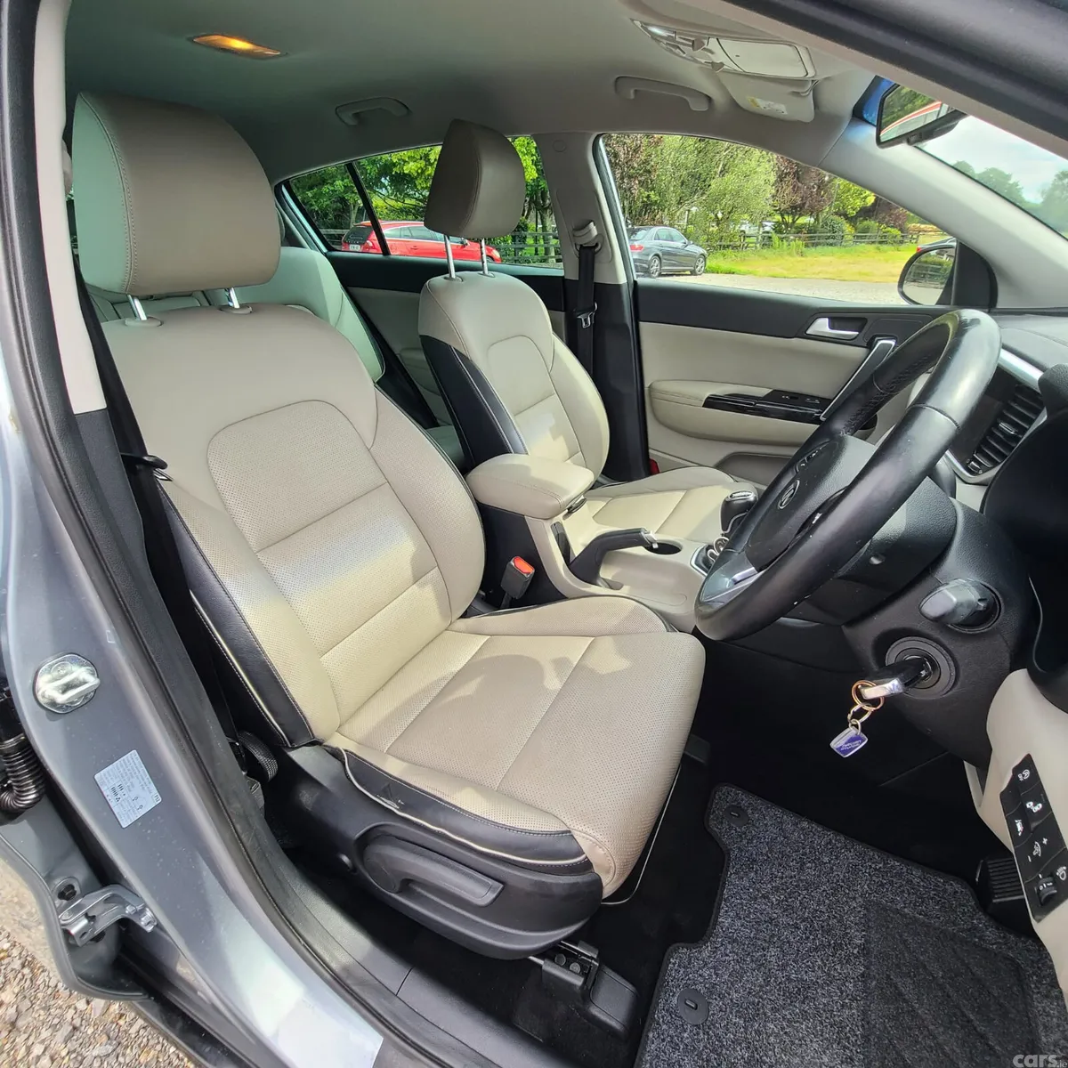 Kia Sportage SUV, Diesel Hybrid, 2022, Grey