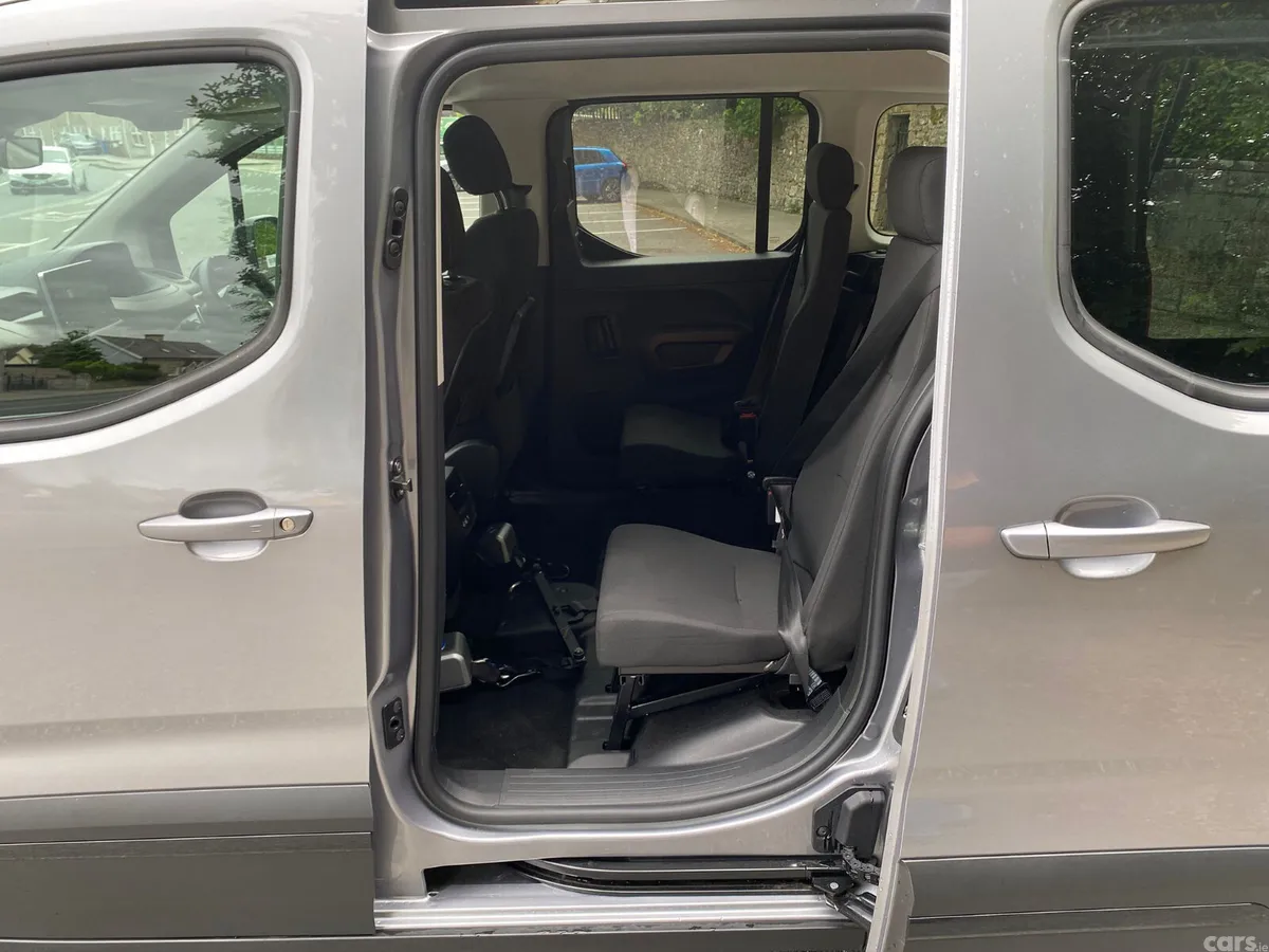 Peugeot Rifter MPV, Diesel, 2024, Grey