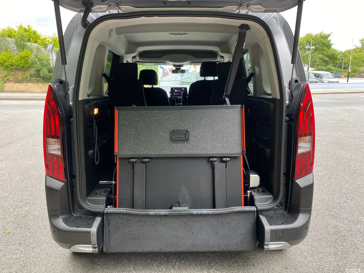 Peugeot Rifter MPV, Diesel, 2024, Grey