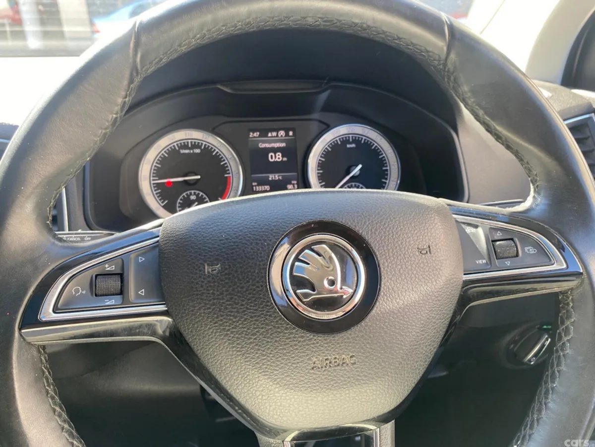 Skoda Karoq Estate, Diesel, 2019, Grey