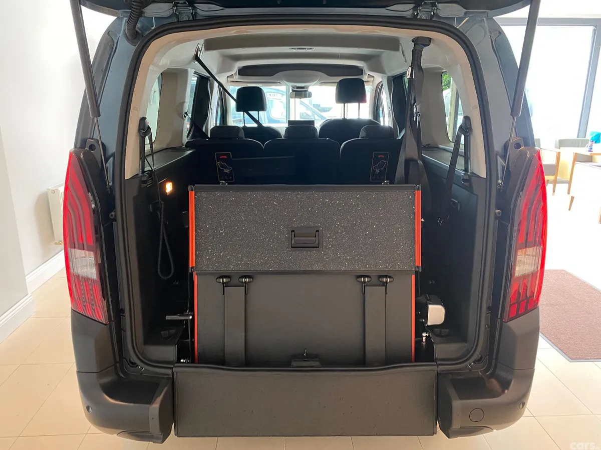 Peugeot Rifter MPV, Diesel, 2026, Blue