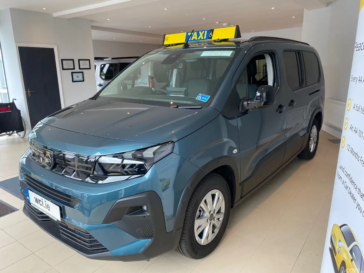Peugeot Rifter MPV, Diesel, 2026, Blue