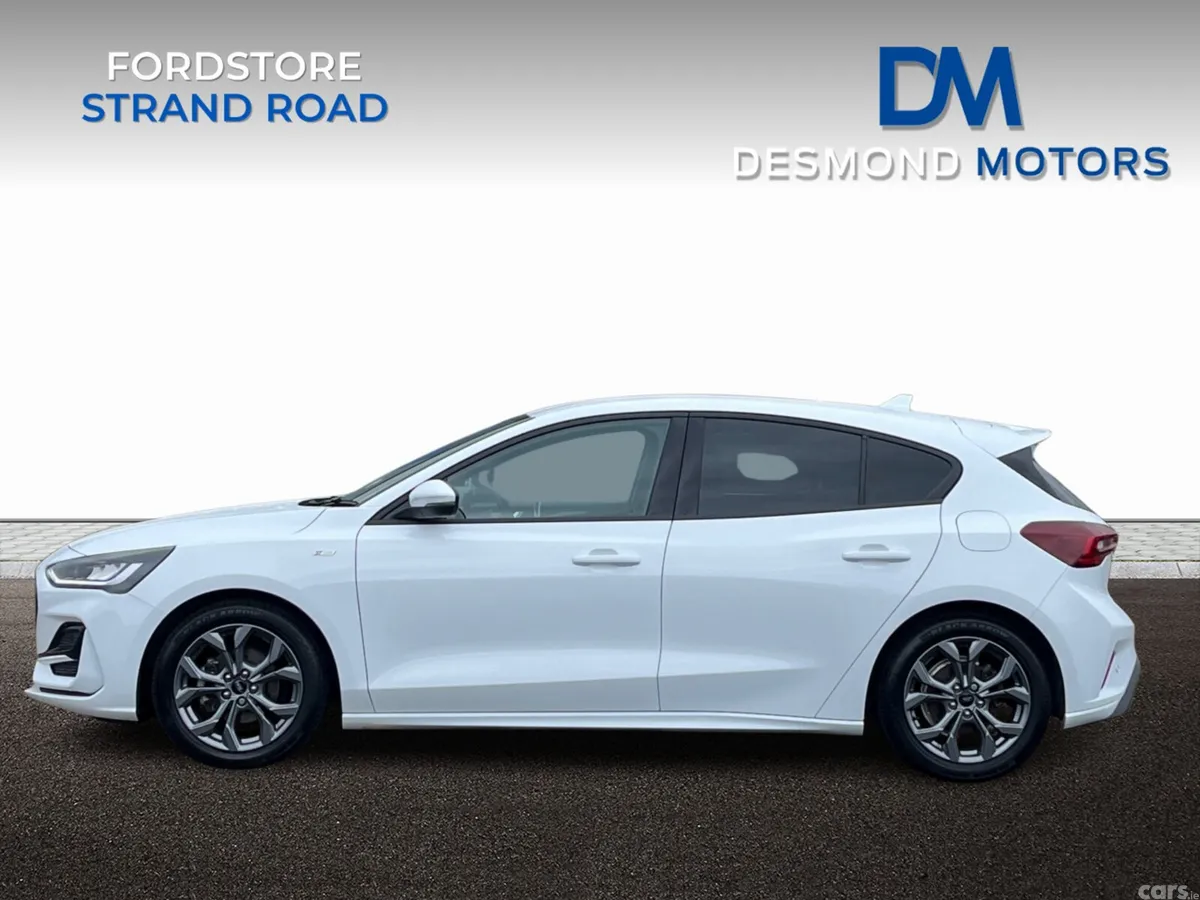 Ford Focus Hatchback, Petrol Hybrid, 2024, White