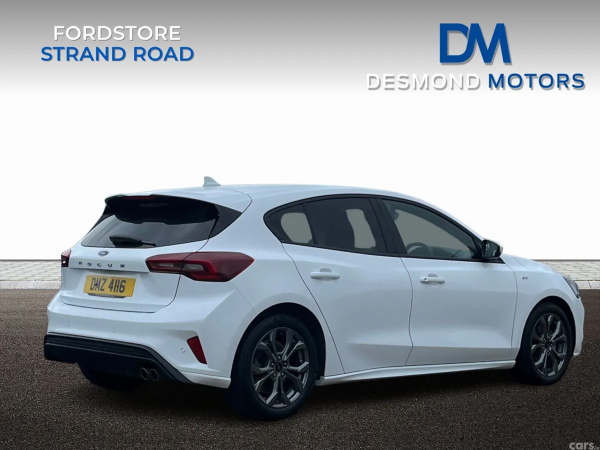 Ford Focus Hatchback, Petrol Hybrid, 2024, White