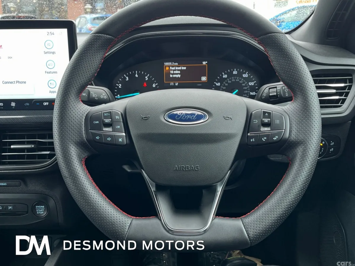Ford Focus Hatchback, Petrol Hybrid, 2024, White