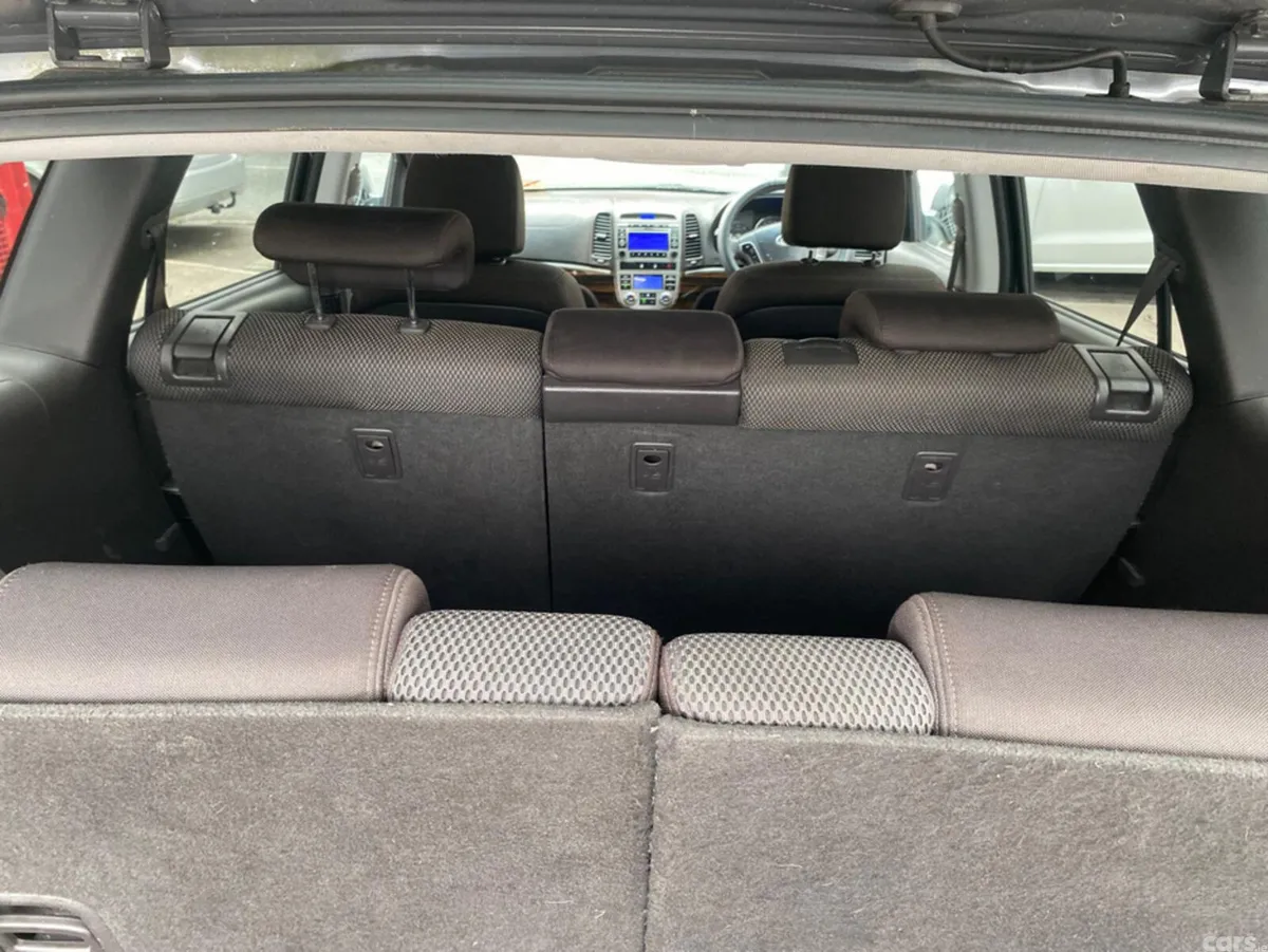 Hyundai Santa Fe SUV, Diesel, 2012, Silver