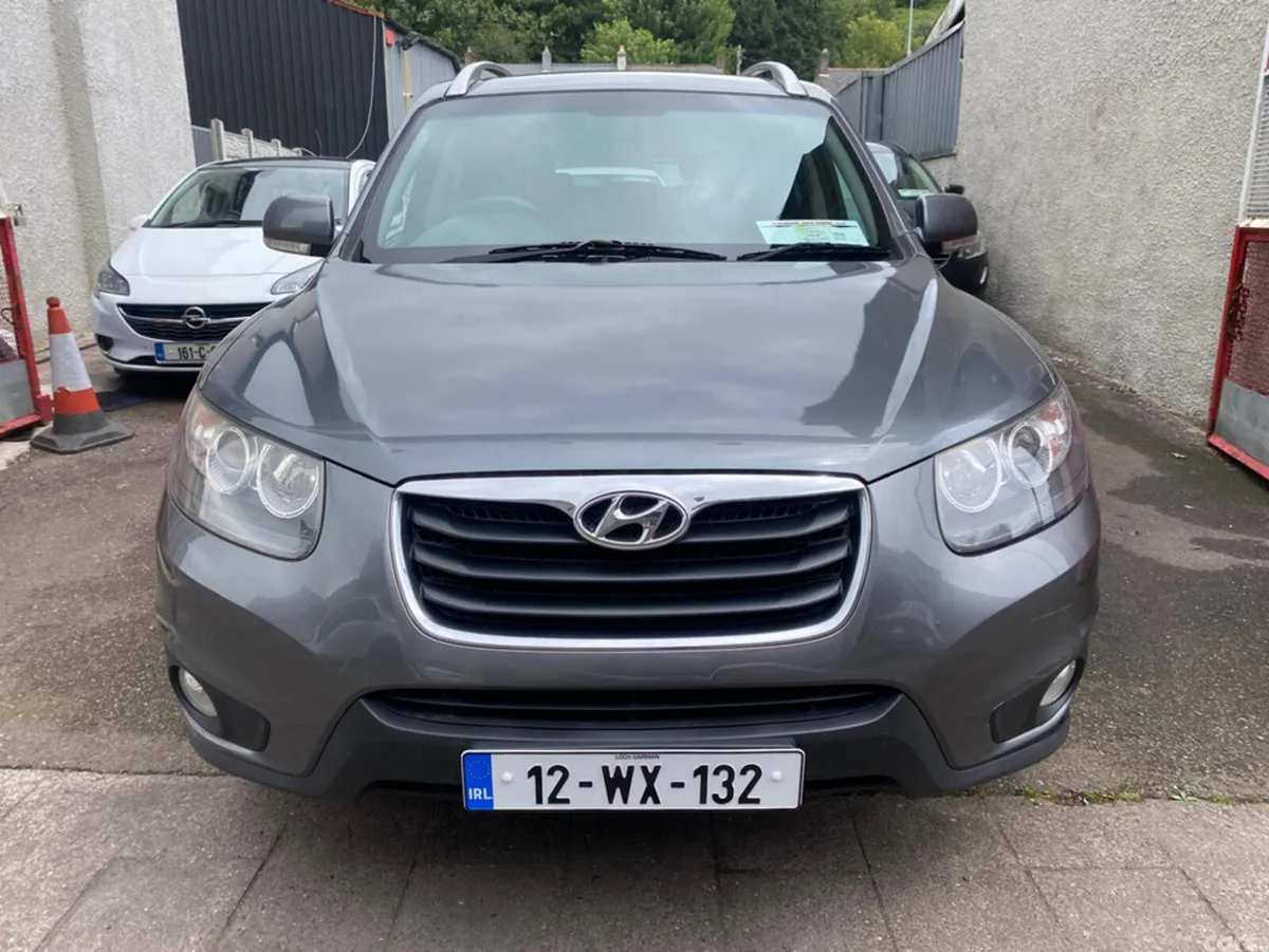 Hyundai Santa Fe SUV, Diesel, 2012, Silver