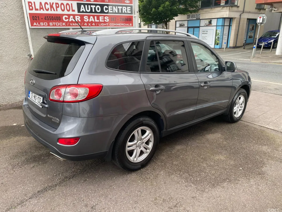 Hyundai Santa Fe SUV, Diesel, 2012, Silver