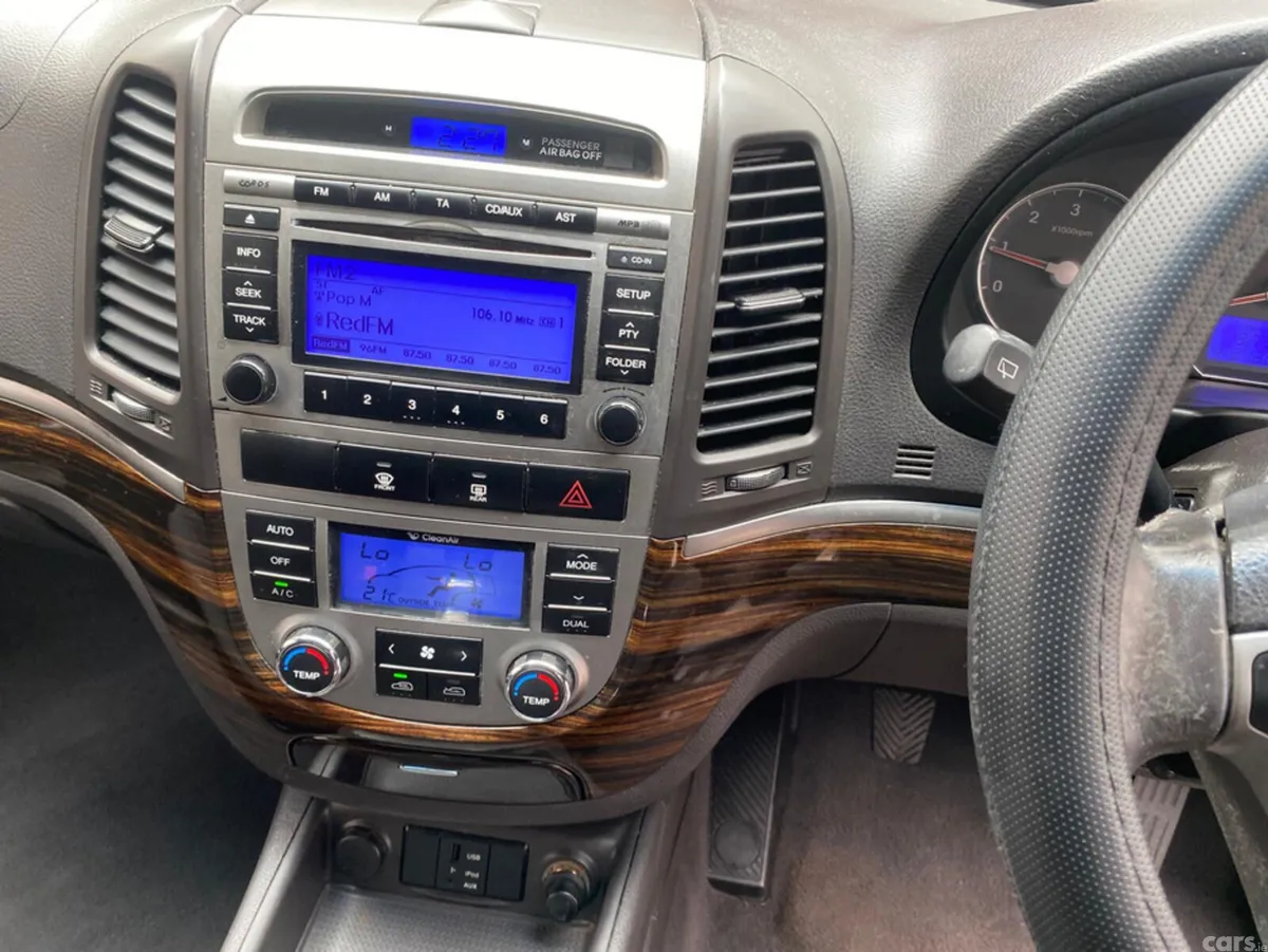 Hyundai Santa Fe SUV, Diesel, 2012, Silver