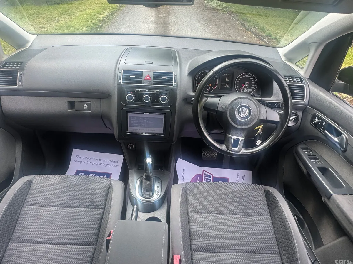 Volkswagen Touran MPV, Petrol, 2013, Black