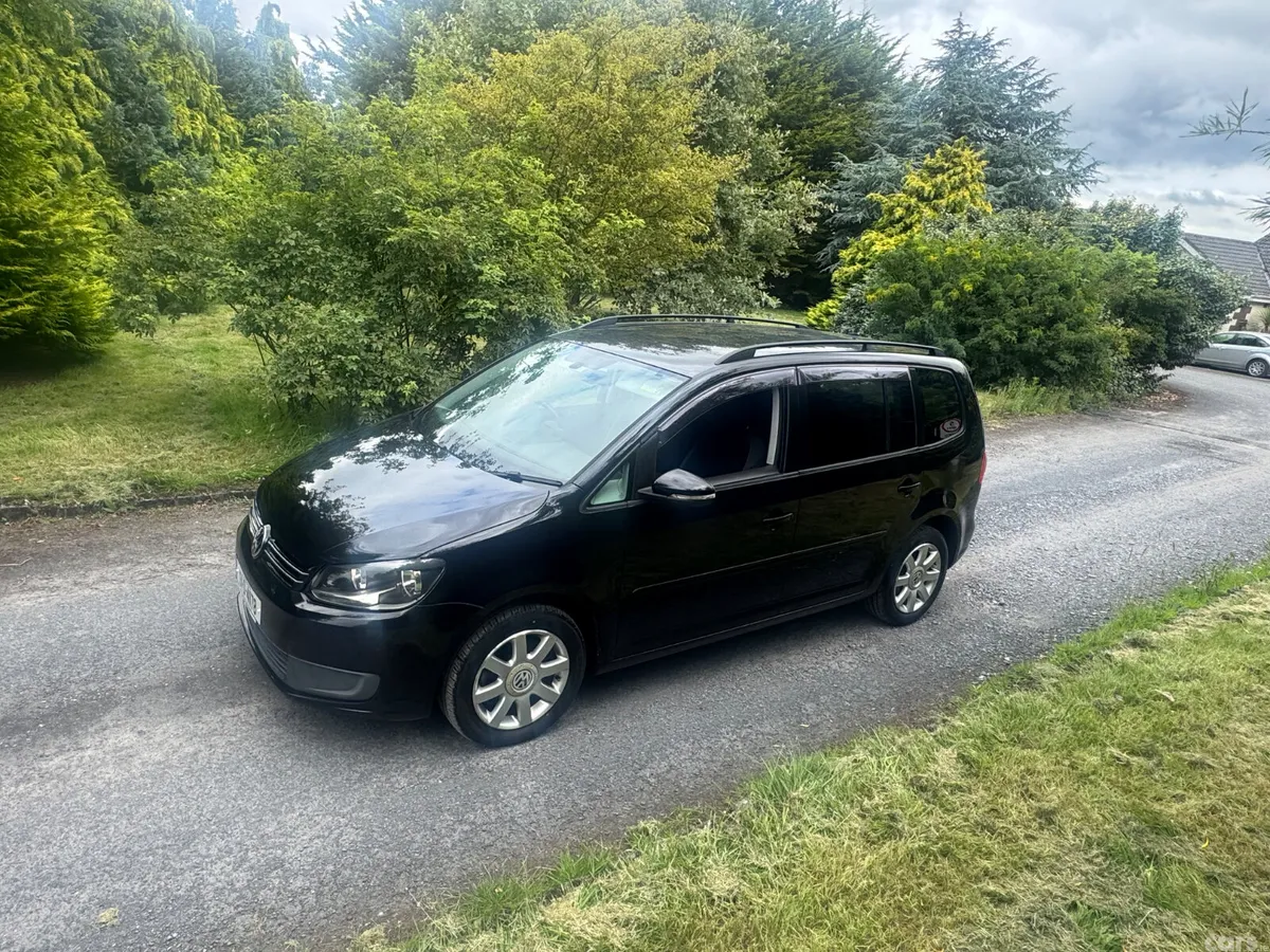 Volkswagen Touran MPV, Petrol, 2013, Black