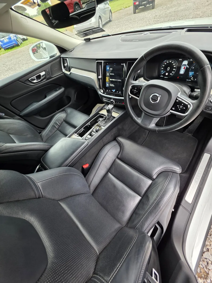 Volvo V60 Estate, Petrol, 2020, White