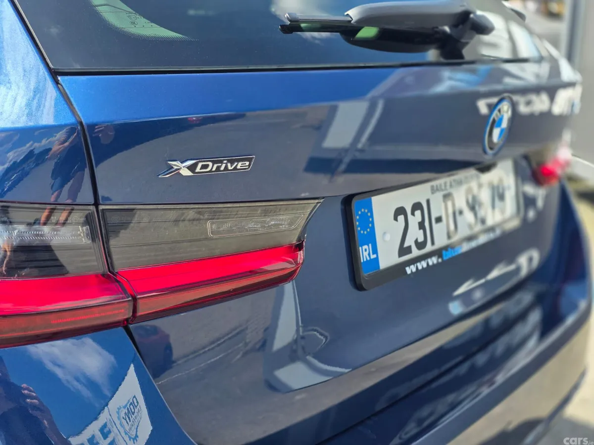 BMW 3-Series Estate/Jeep, Petrol Plug-in Hybrid, 2023, Blue