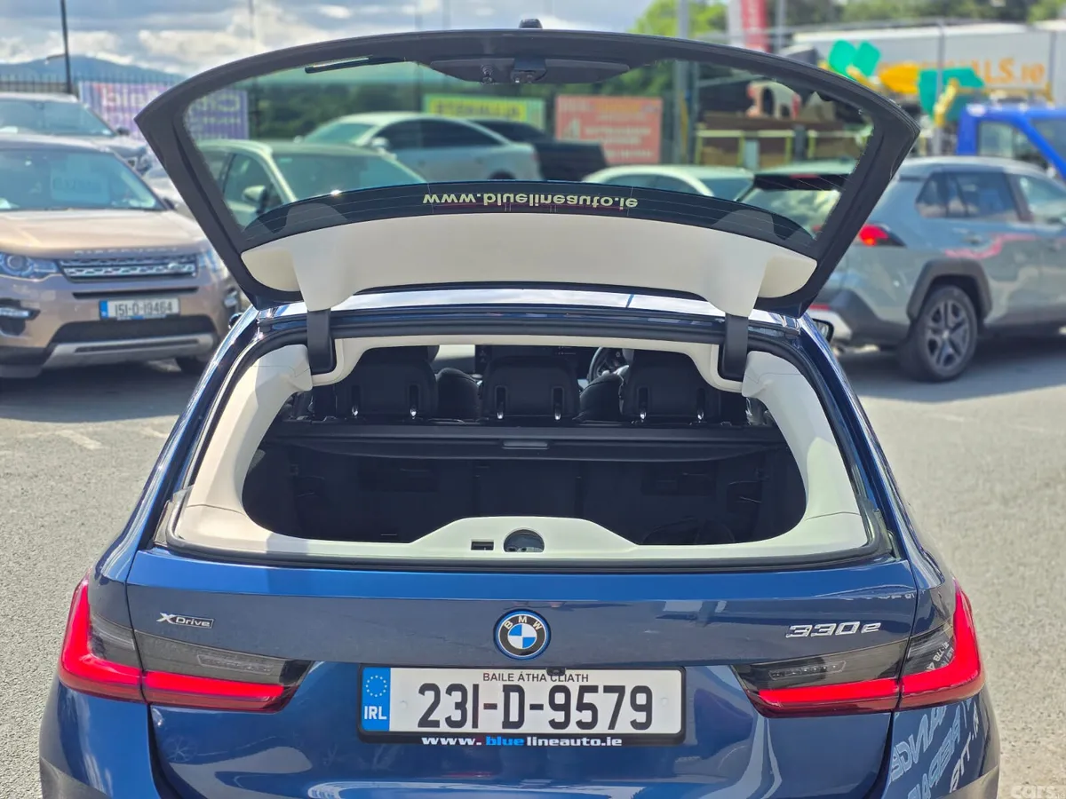 BMW 3-Series Estate/Jeep, Petrol Plug-in Hybrid, 2023, Blue