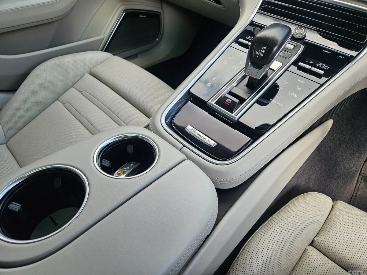Porsche Panamera Hatchback, Petrol Plug-in Hybrid, 2017, Black