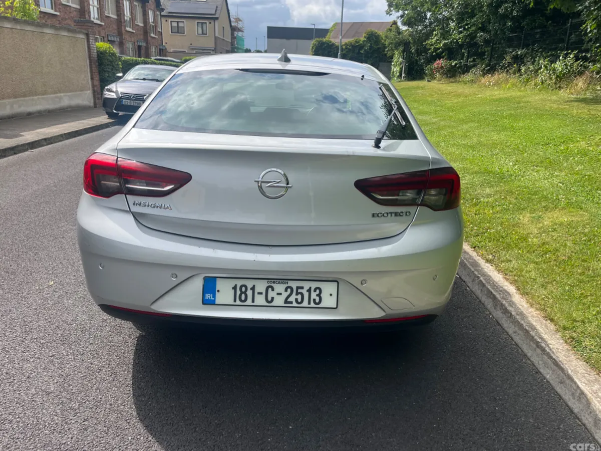 Opel Insignia Hatchback, Diesel, 2018, Grey