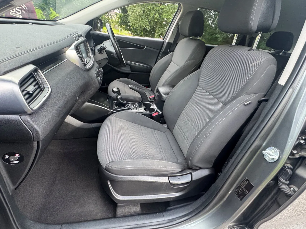 Kia Sorento SUV, Diesel, 2015, Grey