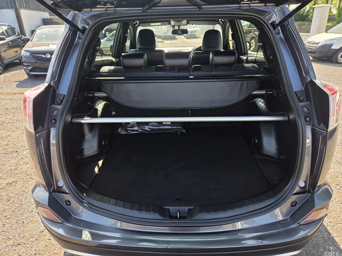 Toyota RAV4 SUV, Diesel, 2016, Grey