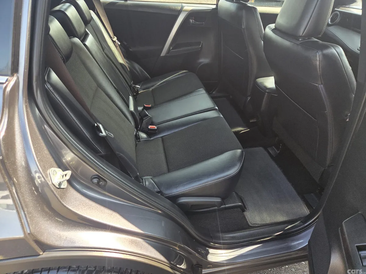 Toyota RAV4 SUV, Diesel, 2016, Grey