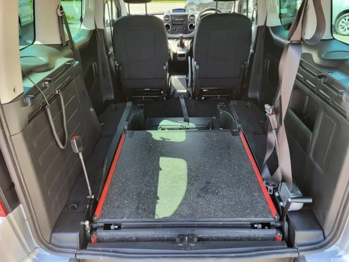 Peugeot Partner Tepee MPV, Diesel, 2017, Silver