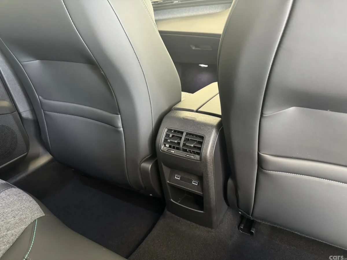 Peugeot 408 Hatchback, Petrol, 2025, Red