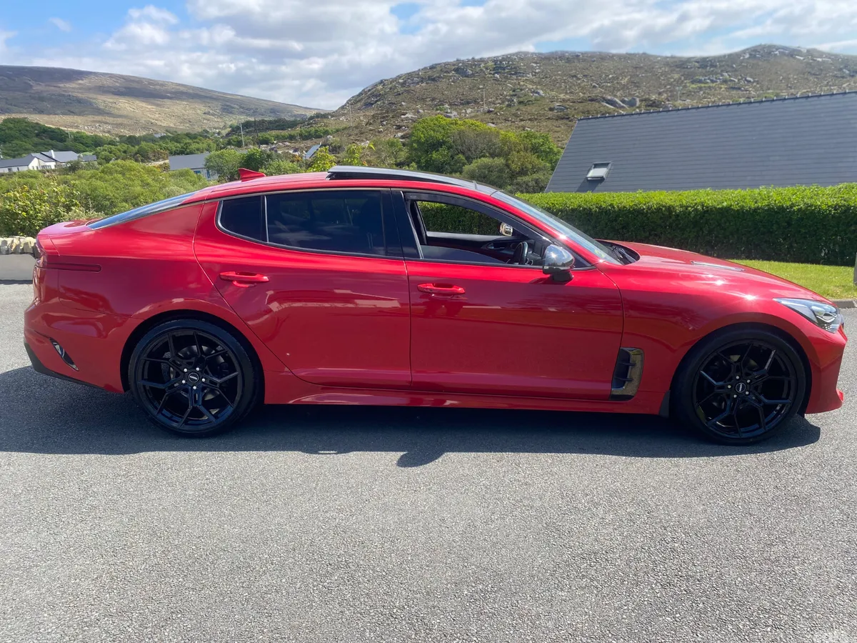 Kia Stinger Hatchback, Diesel, 2019, Red
